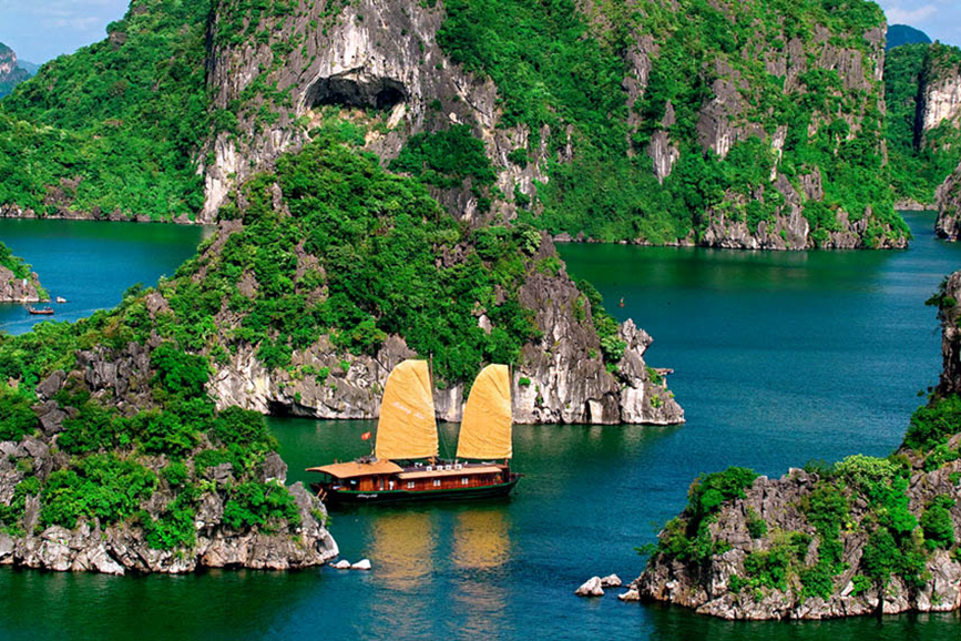 SWIFT ESCAPE PACKAGE (Hanoi – Halong – Hanoi 4 days 3 nights)